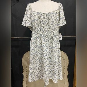 NEW- Soft and stretchy 3X spring dress. Flattering fit! Made in the USA🇺🇸